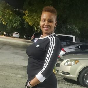 Meet your Posher, Domonique